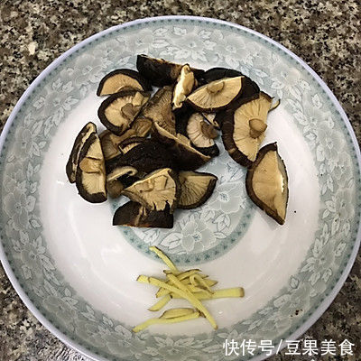 冬菇|冬菇蒸鸡腿肉这样吃，换个口味换种心情