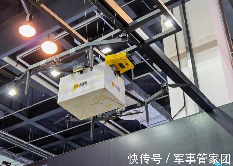 人工智能|世界人工智能大会上有对“矛盾”:技术那么冷,为什么城市那么热?