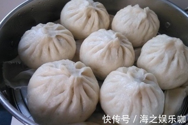 调萝卜馅，大厨教你一招，比肉包子还香，一口气吃5个不嫌多！