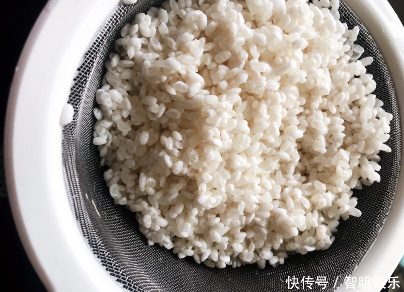 蒸米饭，外行只会加水！多加2样，蒸得更快，香软可口，粒粒分明