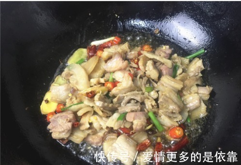 好吃|白菜最好吃的做法,不用炒,不放油,比肉还好吃,简单易做!