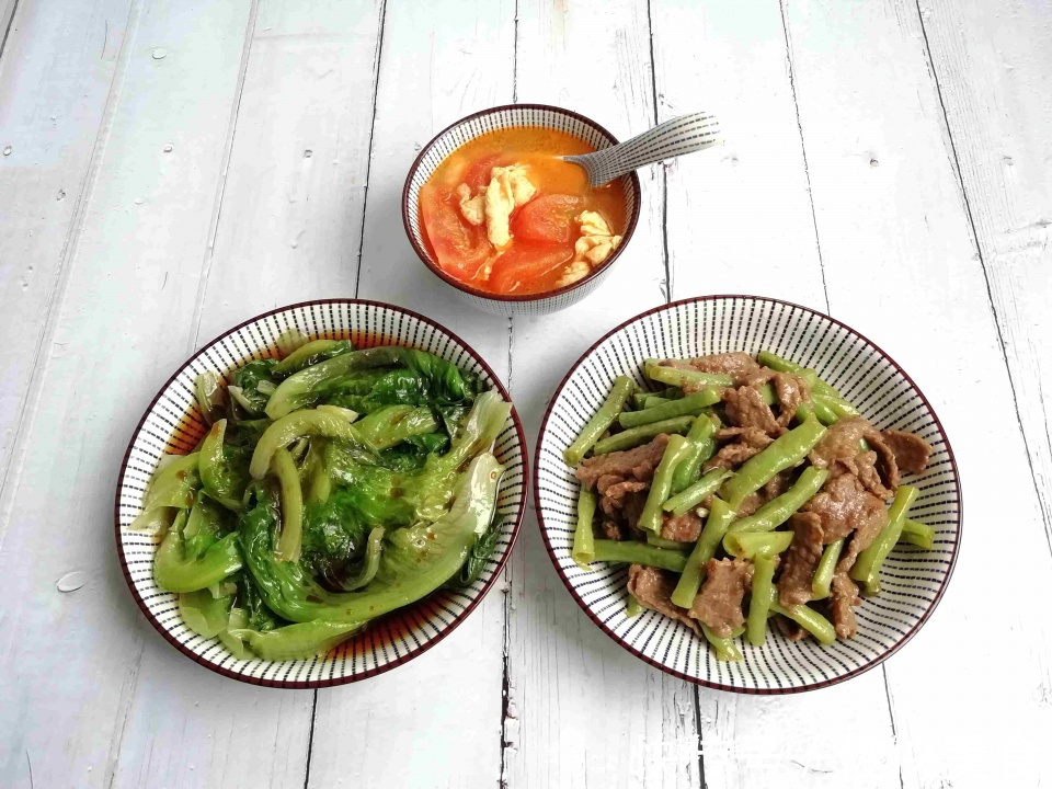 一日三餐|月入5000的小家庭,晚餐不足25元,好吃又经济,从不点外卖
