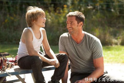 纸巾|爸爸带娃时自己睡着,宝宝把爸爸淹没在纸巾中,妈妈回来笑喷了