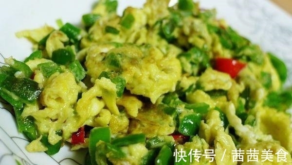 饭菜|尖椒炒鸡蛋,香死了,好吃开胃,秒变家常下饭菜