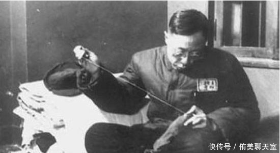 不卖|溥仪当年逃亡之前,特意让宫女将此物缝在衣服里,宁可饿死也不卖