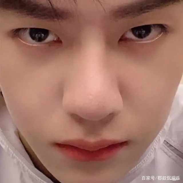 王一博连续三天营业，一场直播，一场舞台秀，一场盛典活动