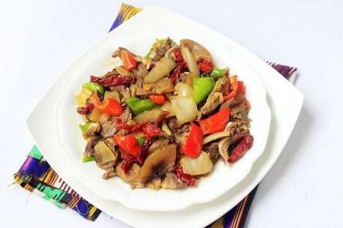 一头牛，从头到脚上宴席，八道菜牛气冲天好运连连