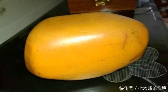 黄龙玉|这种玉石曾经100元能买一车,但改名后却身价暴涨!曾炒至上千万
