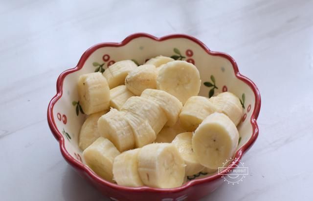 试一试|天热想吃冰棍不用买,这款懒人冰棍值得试一试,搅一搅冻一冻就好