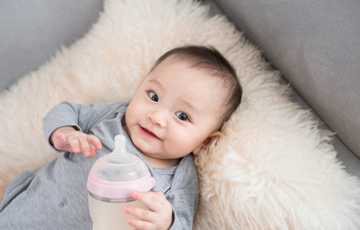 宝宝|宝宝身体出现四个变化，暗示其进入“猛涨期”，宝妈喂养要改善