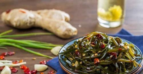 食物|4种“刮油”食物,女生坚持每天多吃点,“大肚腩”悄悄不见了