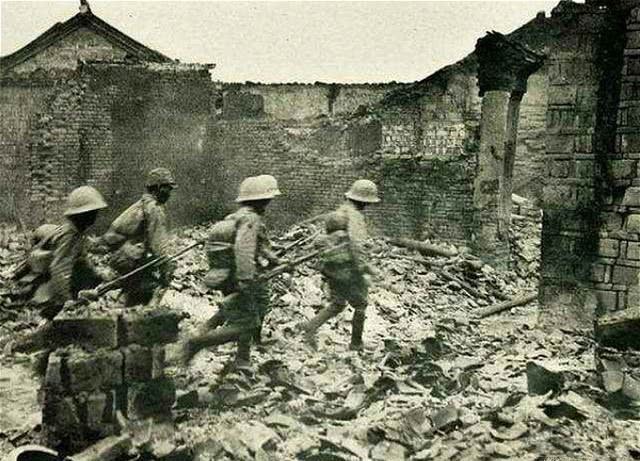 救下|档案里有良知的日本兵：密室内救下一家6口，最后结局成谜