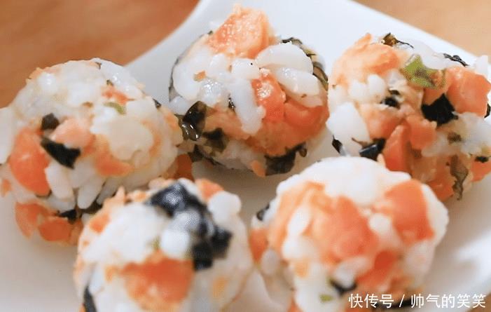 孩子爱吃的紫菜三文鱼,鲜香软嫩又营养,拌饭煲粥的美味之选