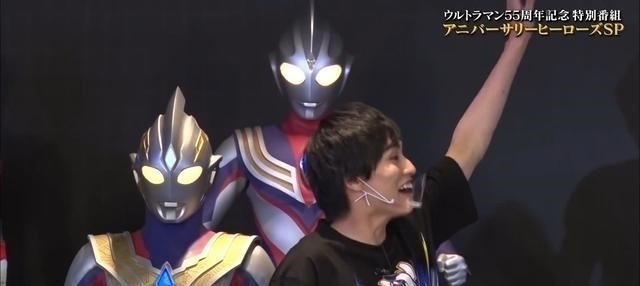 特利迦|奥特曼55周年现场高清皮套,迪迦和欧布助阵,初代的胸肌依旧发达