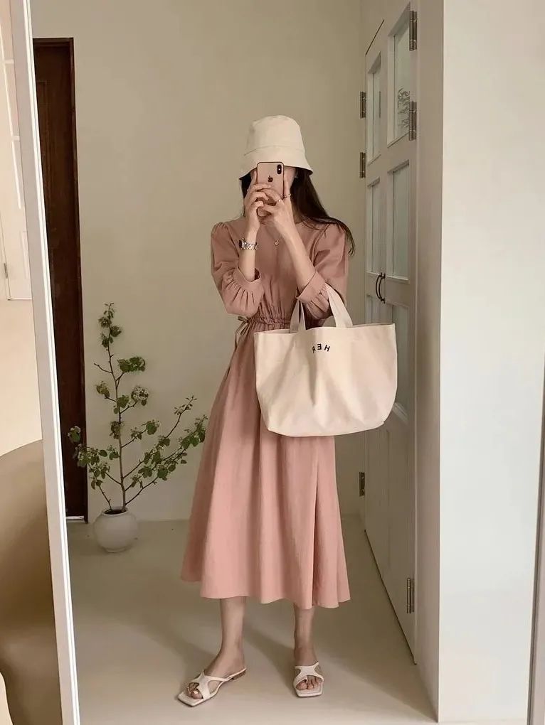 玛丽珍鞋|你的凉鞋烂大街了!今夏流行这几双,百搭又凉快