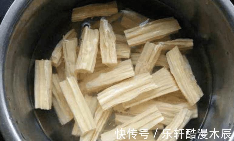 筋道|做凉拌腐竹，记住“3个窍门”，腐竹无硬芯很柔软，又不失筋道
