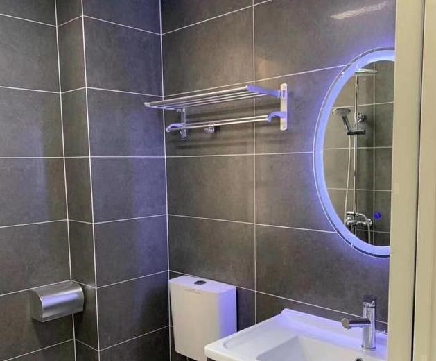 瓷砖|晒晒准备入住的新房，进门就被玄关迷住，一屋子灰色瓷砖太满意了