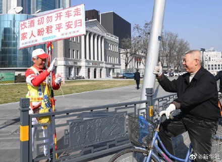 马金明|山西太原80岁老人坚持义务疏导交通11年