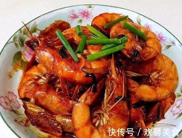 分享几道家常下饭菜,家常但不失美味,上桌很快就被抢光