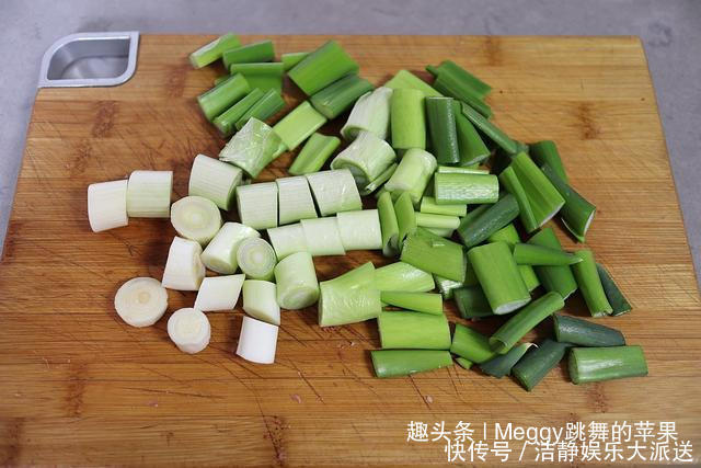  带来|饺子肉馅里打水，错了！头伏饺子二伏面，今天带来个不一样的饺子