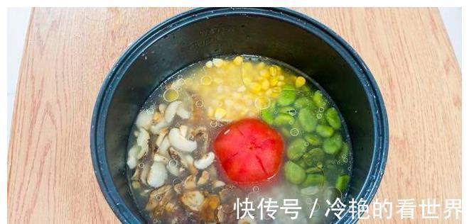 焖饭|懒人焖饭，只用一个电饭锅，饭菜全齐，天冷这样做，免洗一堆锅