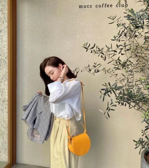 别再背烂大街的包了,今夏巨火的包包长这样