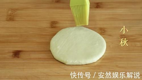 轻薄|春饼试试这样做，能蒸能烙，轻薄如纸，一锅15张不是问题