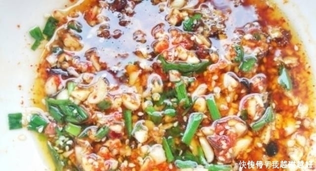 面条这样做,两碗没吃够,做法简单,大人小孩都爱吃!