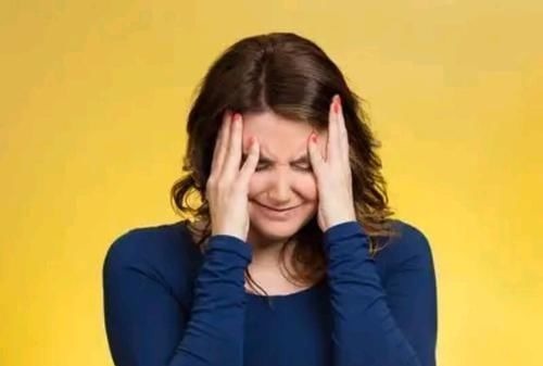 女性|当月经出现这些特点的时候,女性要多一个心眼:很可能是要绝经了