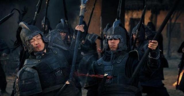 明明|诸葛亮明明会骑马,打仗时为何总坐四轮车?原因其实很简单