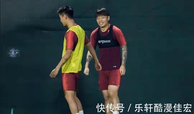 国足|心痛!国足预定12强赛耻辱记录,李霄鹏背锅痛哭