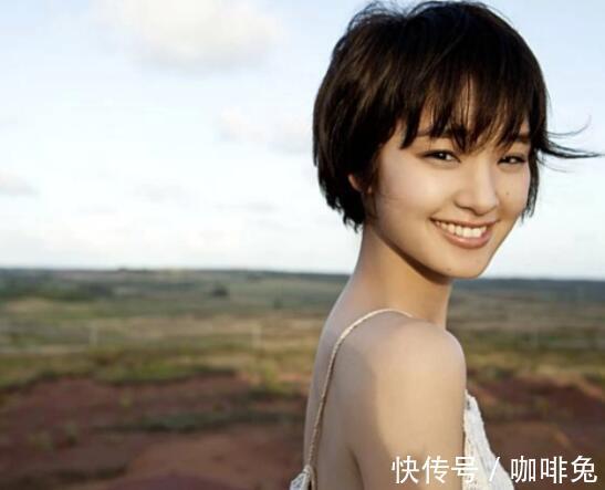 小子头|美女嫌太热,长发剪短发,清凉帅气很满意