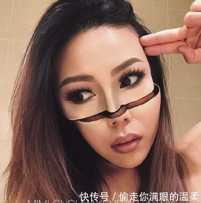 技术|美女用化妆技术将自己的脸化成恐怖画面,居然这样玩太可怕了