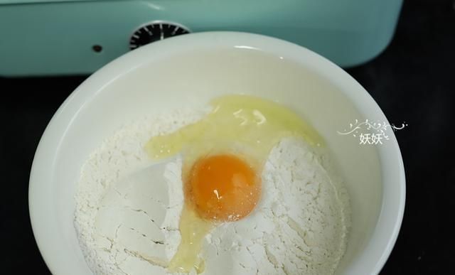 风靡小吃街的章鱼小丸子,在家自己做,超简单,一次就成功了