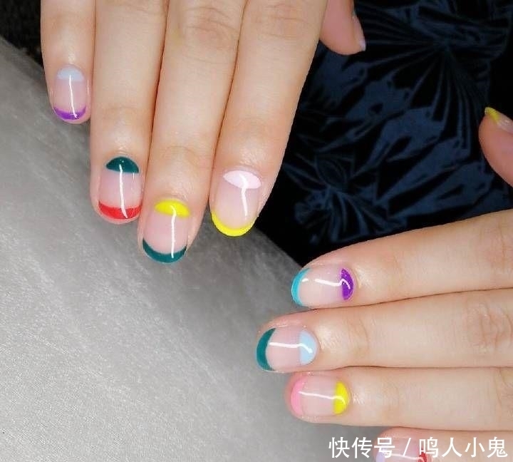 做了299元的美甲后被男友拉黑! ! ! 千万不要给直男看你的指甲了…