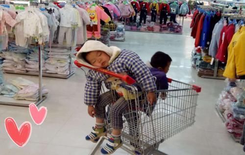 棉衣|你经常给孩子买大一码衣服吗？小心坑娃无形，买衣牢记四大三正好