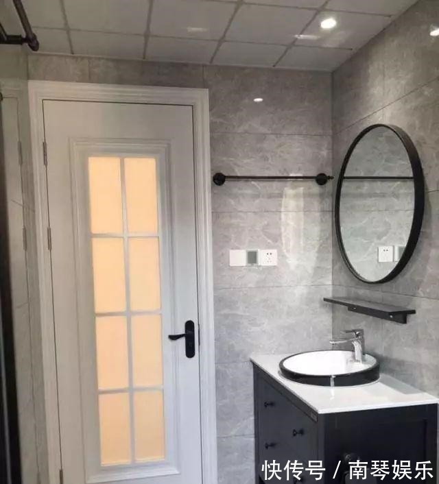 浴室柜|花了12万请表妹装修,完工后还没家具就很漂亮,邻居都羡慕,晒晒