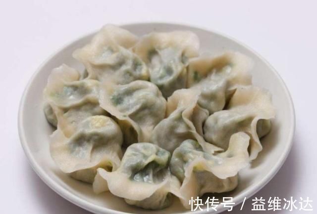 盼了一年才吃到这种饺子馅，比韭菜馅鲜香，端上桌全家都吃得香！