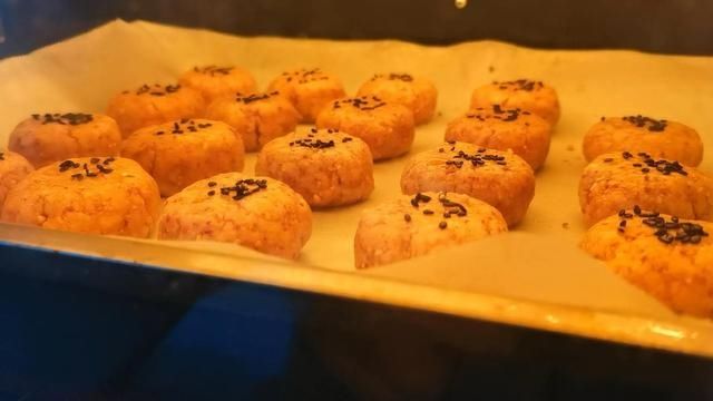 适合送长辈的花生酥,好吃又简单,香味十足,大人孩子都爱吃