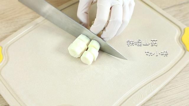 半根山药2个蛋黄，这样做补脑又润肺，上桌瞬间秒光！