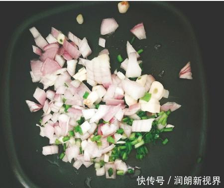 青红辣椒|谁说鸡胸肉没有味道跟辣椒一起炒,香辣下饭