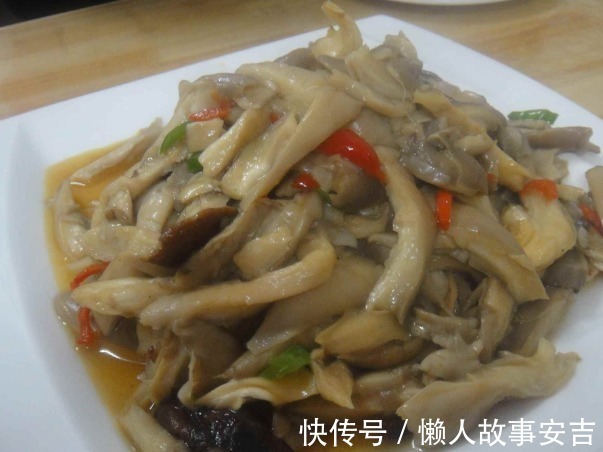 隔夜菜|2种隔夜菜，即使是有冰箱也要倒掉，专家再度警告：毒性极大