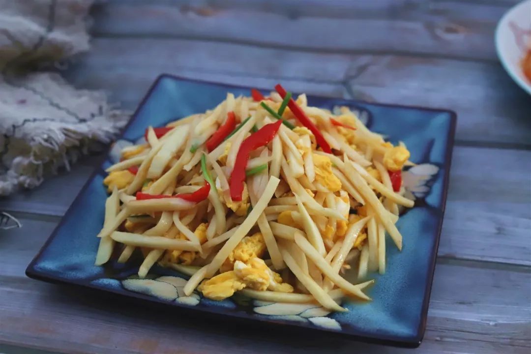 营养物质|它被称为“水中人参”!养肺补虚祛湿气,现在吃它正当时!