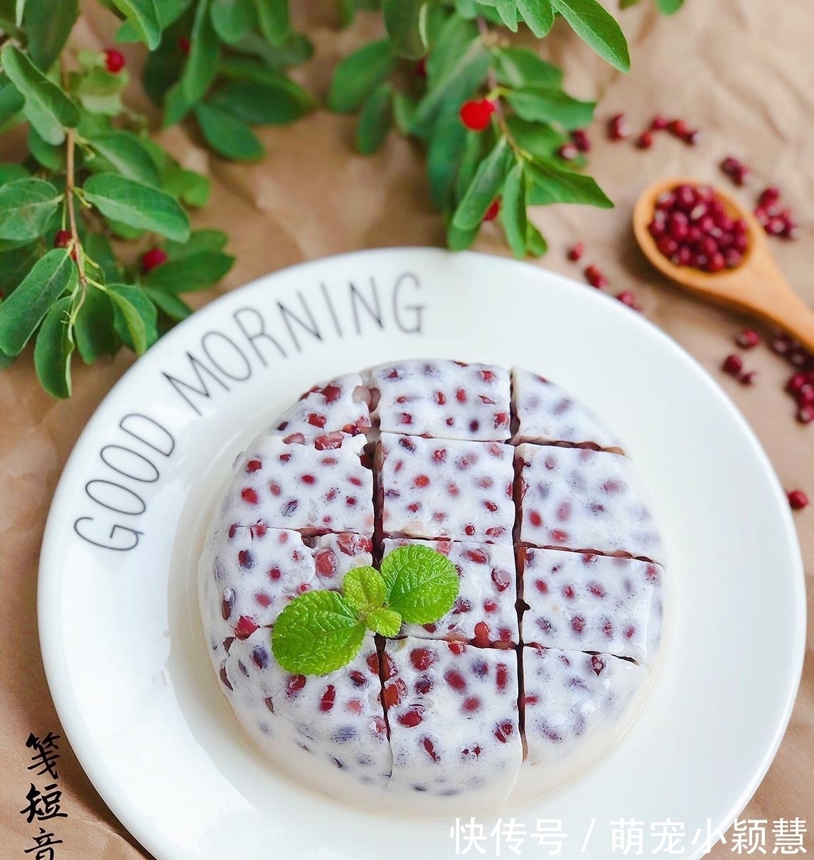 1盒牛奶1把红豆,简单易学0难度,在家做奶香红豆糕,吃1次就上瘾