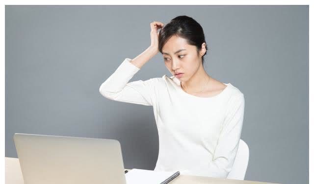 维生素|常失眠和缺乏维生素有关系?这2种维生素带着吃,有助于改善睡眠