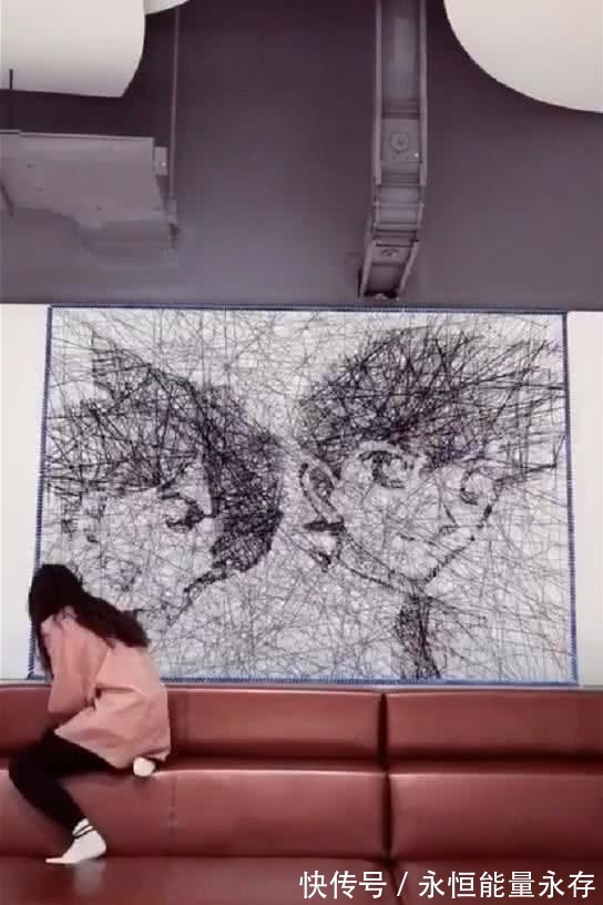 女孩|女孩用毛线作画,在墙上画出名侦探柯南,网友:高手