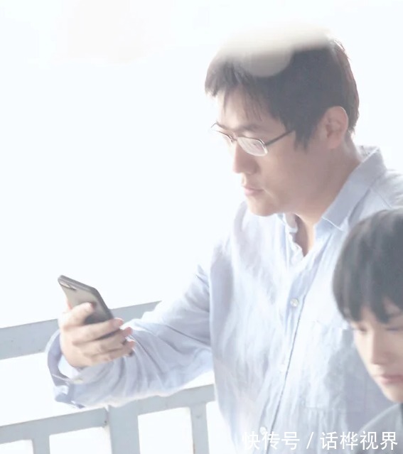 韭菜|整治饭圈、严禁未成年人参加偶像团组，李飞还能割韭菜吗？