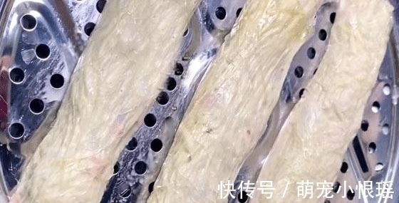 炒制|这食材别只懂炒制和凉拌,擦丝加这几样煎一煎,又香又糯,真好吃