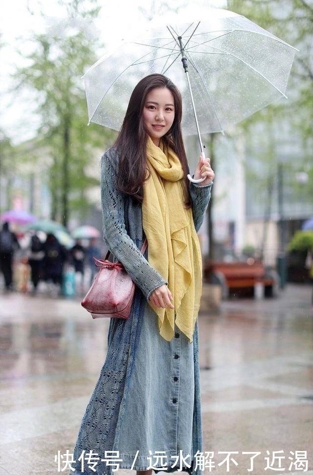 不仅款式好看也不失大方美感,连衣裙展现你不凡的时尚品位