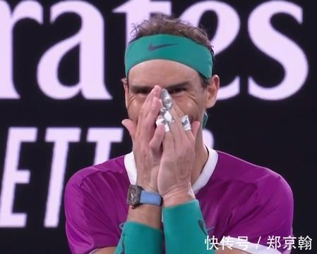皇马|史诗一战!纳达尔疯狂缔造4大纪录,力压德约费德勒,掩面痛哭